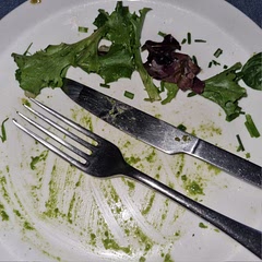 Lovely taste, quick and easy.  I made it with homemade spinach pesto, and I used 30% lighter mature cheddar as opposed to mozzarella.   Sorry, I was hungry so didn't get the pic in time! Haha! 