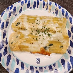 Delicious and wife approved. Ingredients were a little off with what kind of sauce to get, so I just used some alfredo sauce. Also the grocery store was put of jumbo shells so I used manicotti pasta. Yum