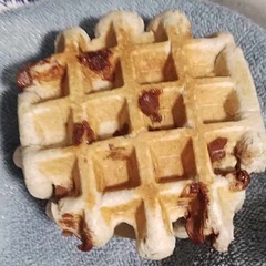 Made them in my waffle maker as I couldn't find my muffin tray but they came out really good