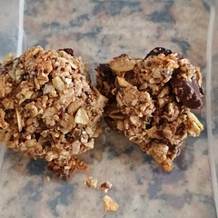 Don't forget to smash them a bit because they'll be balls instead of cookies. They taste like trail mix and are a bit crumbly so maybe check them after 10 minutes. 