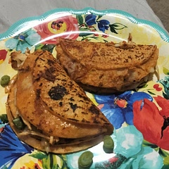 Made with chicken should have used beef.  Not worth the hype
