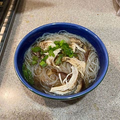 Absolutely delicious! I'm incredibly proud with how this turned out. I added mushrooms in as well at the same time as the garlic.