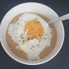 Very nice! I love savoury oats for breakfast and this really hit the spot.