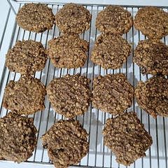 So good, especially for healthy food! Made with raisins 