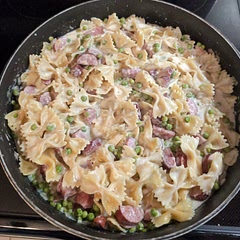 Didn't have broccoli so I used frozen peas. Also substituted mozzarella for Parmesan.