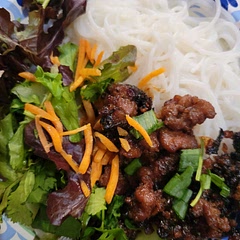 8.5/10. all kids liked it.
some thought it needed to be stirred more cause it was very caramelized. 

ate with vermicelli noodles, fish dipping sauce, spring mix, carrot sticks and cucumber 