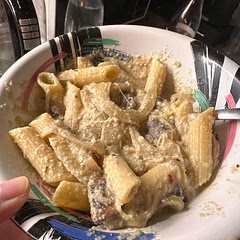 This was so addicting!! I definitely will try it with a different pasta but it was tasty regardless. When making the cashew cream I’d lessen the water by half a cup because I found mine to be too watery. I also added some chili flakes!