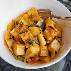 I used papardelle pasta and added crispy tofu.