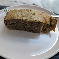 Very moreish ! Relatively easy to make and uses healthier ingredients!

Made into a loaf but took about longer to cook

Excited to try without the oil next time 😊