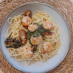 I made it with vegan feta and it was perfect. Also didn't bake it together with the pasta