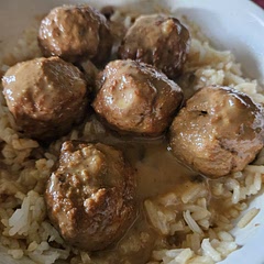 This was really good but a bit salty. I used turkey meatballs and low sodium broth/soy sauce. Very easy! 