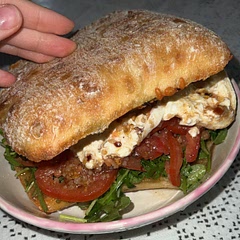 super easy to make! i’m not
much of a chef so i was a little intimidated but it was super easy to recreate.