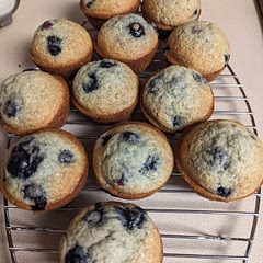 I forgot the sugar sprinkle, which would have made it more exciting for the kids, but this was very good.
