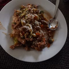 This was really good☺️ I didn't have beef on hand so I used pork instead and it turned out awesome🌸
Definitely will be making this more 