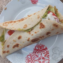 Ho un po' cambiato il procedimento (non ho fatto "abbrustolire" l'hummus sulla padella), ma è venuto comunque buonissimo! Semplice, veloce, stra approvato!