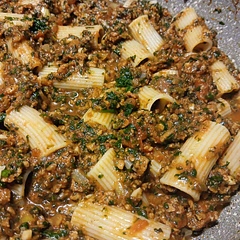 Awesome sauce! Great way to get kids to eat greens. Both the resident 4 year old and I enjoyed it. Used large rigatoni pasta, vegetarian mince and chopped, frozen spinach. Skipped the additional lemon sauce per someones suggestion. 