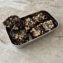 Absolutely delicious, fudgy and the perfect sweet, topped mine with hazelnuts and it’s so yummy!😋