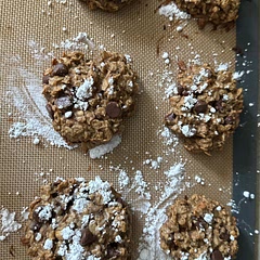 Easy to make as a 16 year old, my sister and I loved them.
Added a little powdered sugar just for looks, doesn’t really change the taste.