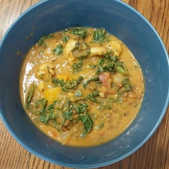 Pretty good, just needs a bit more seasoning! I ended up adding like 4 cups of spinach about to turn and serving with homemade nut parm.

Easy, tasty, and healthy to boot. 👍