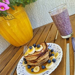 Quick and delicious. Came out perfect at the first try. The bananas in our local grocery store were rather green but it was great nonetheless. Served it with maple syrup, banana and blueberries. Perfect combo! 