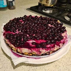 Used icing sugar to mix with cream cheese. Used white sugar to mix with blueberries. Set in the freezer. Absolutely delicious!