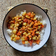 Hearty & delicious with both rice & pita bread. We skipped the apricot and will definitely add this to our regular rotation. 