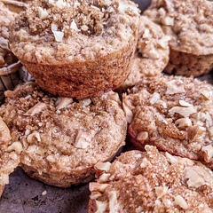 I add 6 more minutes in the oven, 20 minutes total, otherwise the recipe was easy to follow. All my family love them, verificando fluffy and moist