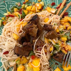 - mix with rice noodles to make them juicy
- less mango, more cucumber and red onions
- no pepper
- bunch of cilantro🫶