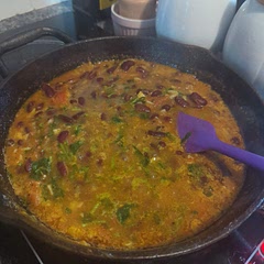 Didn't have a lot of kidney beans but I like having extra sauce. 