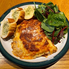 I added 3 tsp of cayenne to both ragu and the béchamel sauce, plus 3 tsp of paprika to the béchamel. I also added courgette, celery and mushrooms. Delicious! Slight heat but it was perfect for me!!! Made about 8 portions!