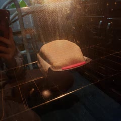 That was so dang easy. Off I go now to learn how to make more breads and all the things now that I'm not intimidated by yeast anymore haha. Delish!