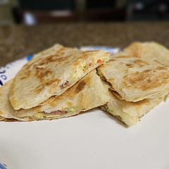 I loved it! My family loved it and will make again. Used a mozzarella/provolone blend but that was the only change. 😁