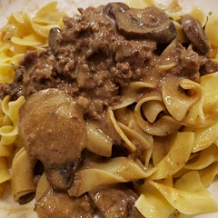 I used both button and baby portobello mushrooms. Yummy and easy to make for quick weeknight meal. Husband liked it.