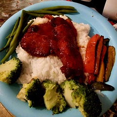 Absolutely brilliant, made it sticky honey and garlic in the end, sat it on a bed of rice, green beans, brocoli, fried peppers on the side to accompany it too