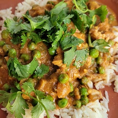 We will be making this again, and again, and again. I rarely follow spice measurements, but this time I did and it was spot on. Might add tomatoe paste to thicken. Otherwise this is 🔥 🤤 🔥!!!