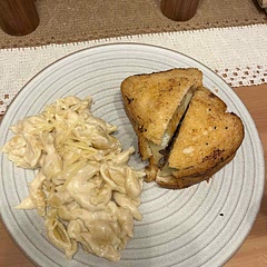 This was amazing, super simple as well. I used a Mac and cheese blend shredded cheese because I couldn’t find white cheddar and it worked perfectly. Would definitely make again!