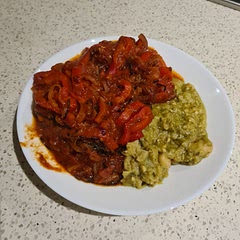 A very generous portion, enough for 2 servings. So delicious!!!