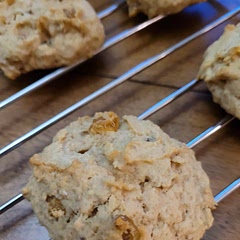 Farine sans gluten, j'ai mis 1 c à thé soda à pâte et 1 c à soupe de chia. Texture moelleuse à souhait 😍