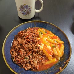 Added Cajun seasoning and 50g of Gochujang hot pepper paste, used tteokbokki instead of rice, and added fried egg. Pretty yummy 