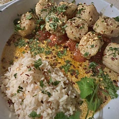 The recipe didn’t say to sear the scallops before adding them to the curry sauce but other than that came out beautifully