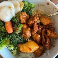 Double the sauce per recommendation. Added carrots and water chestnuts. Every bowl was licked clean, will make again!