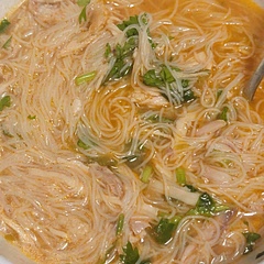  I made angel hair rice noodles to add instead of tortilla chips. For low fod map great and easy, but if you can, do add onions and garlic and more peppers.
I made it in the insta pot.