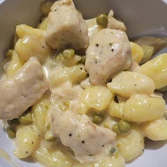Next time will be adding orange bell pepper and probably cayenne/paprika for color and added flavor for the chicken. May add lemon pepper instead of or in addition to black pepper. This was fantastic and I can’t wait to make it again.