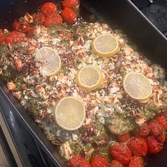 Well this one is going in the regulars! So easy, so tasty. Great combo. Garnish with basil if you’re feeling fancy. A hit with all the family. I used store bought pesto and pecan nuts instead of walnuts. BOOOOOM 🙌🏼🌟🌟🌟🌟🌟