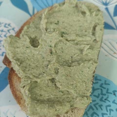 Delicious and quick to make. Made it for one with a left over mackerel fillet. English mustard instead of horseradish. Didn't use peppered mackerel, just added some pepper. Spread it thick on sourdough toast for lunch.