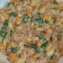 Really tasty, I added bell pepper. I made it truly one pot by just frying the gnocchi in the same skillet.