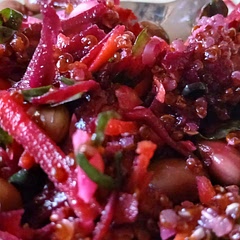 Colorful and enjoyable lunch salad! Could do with a bit more flavour; might add some more herbs or mustard. Big portion size and takes a while to chew, so not to be eaten if you are in a hurry! Will make again.