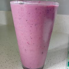 Nice smoothies mix, put raspberries and blackberries freshly picked 5 mins ago. Nice
