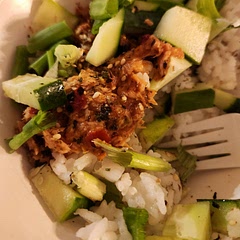 Flavor tuna packages, sushi rice, rice vinegar, rice seasoning, cucumber & green onion 