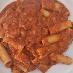 I made my own version without chicken. I made a marinara sauce using passata 